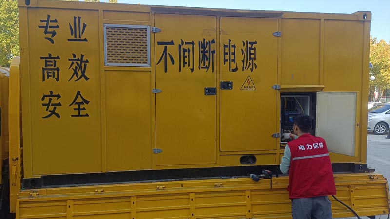 商州柴油发电机组和UPS电源配合使用时，如何避免切换过程中的电力中断？