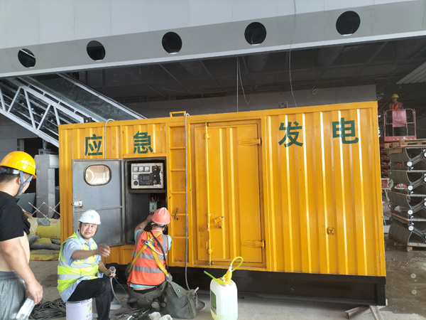商州怎样判断空气滤清器是否需要更换？